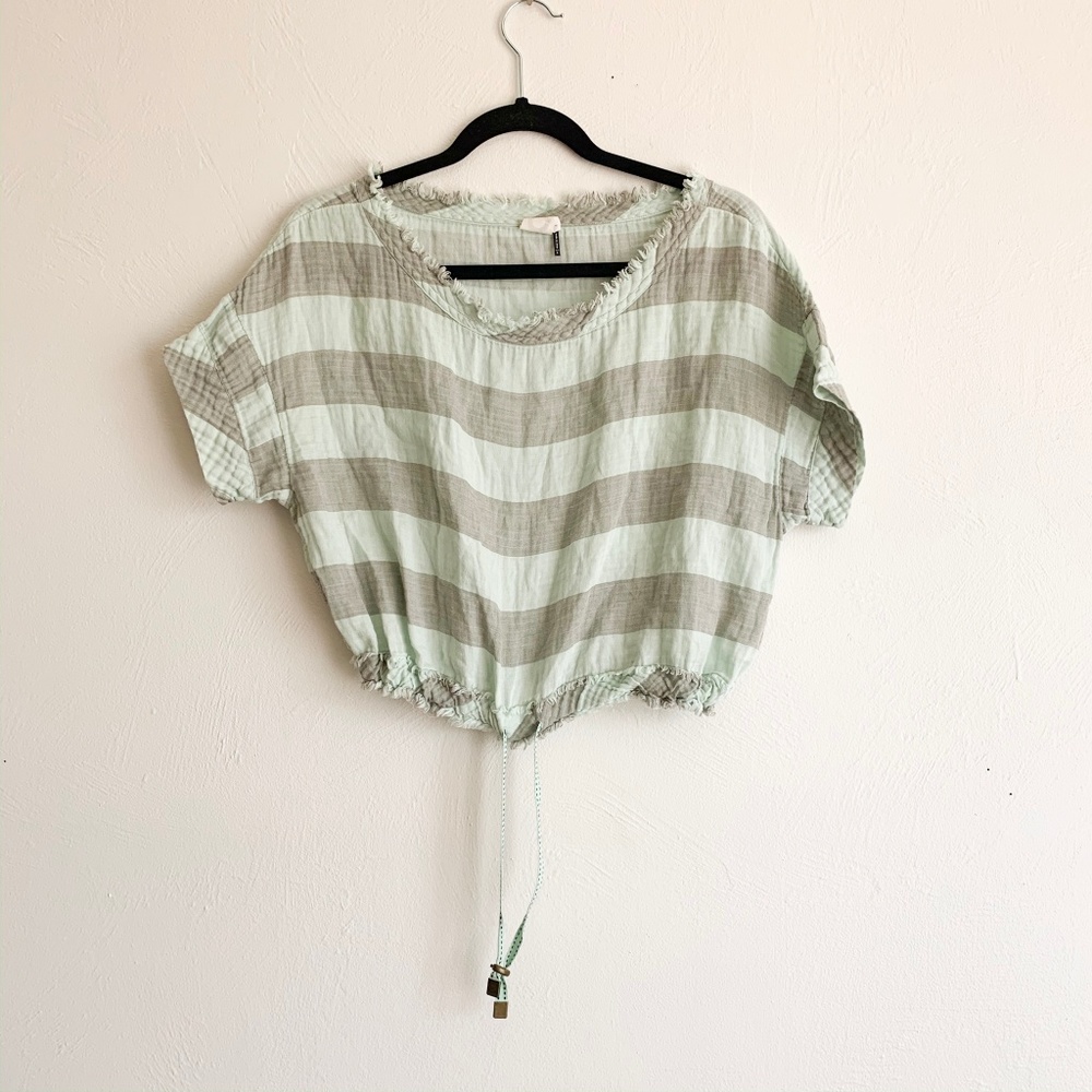 ANTHROPOLOGIE AKEMI + KIM BLOUSE SIZE SMALL MINT